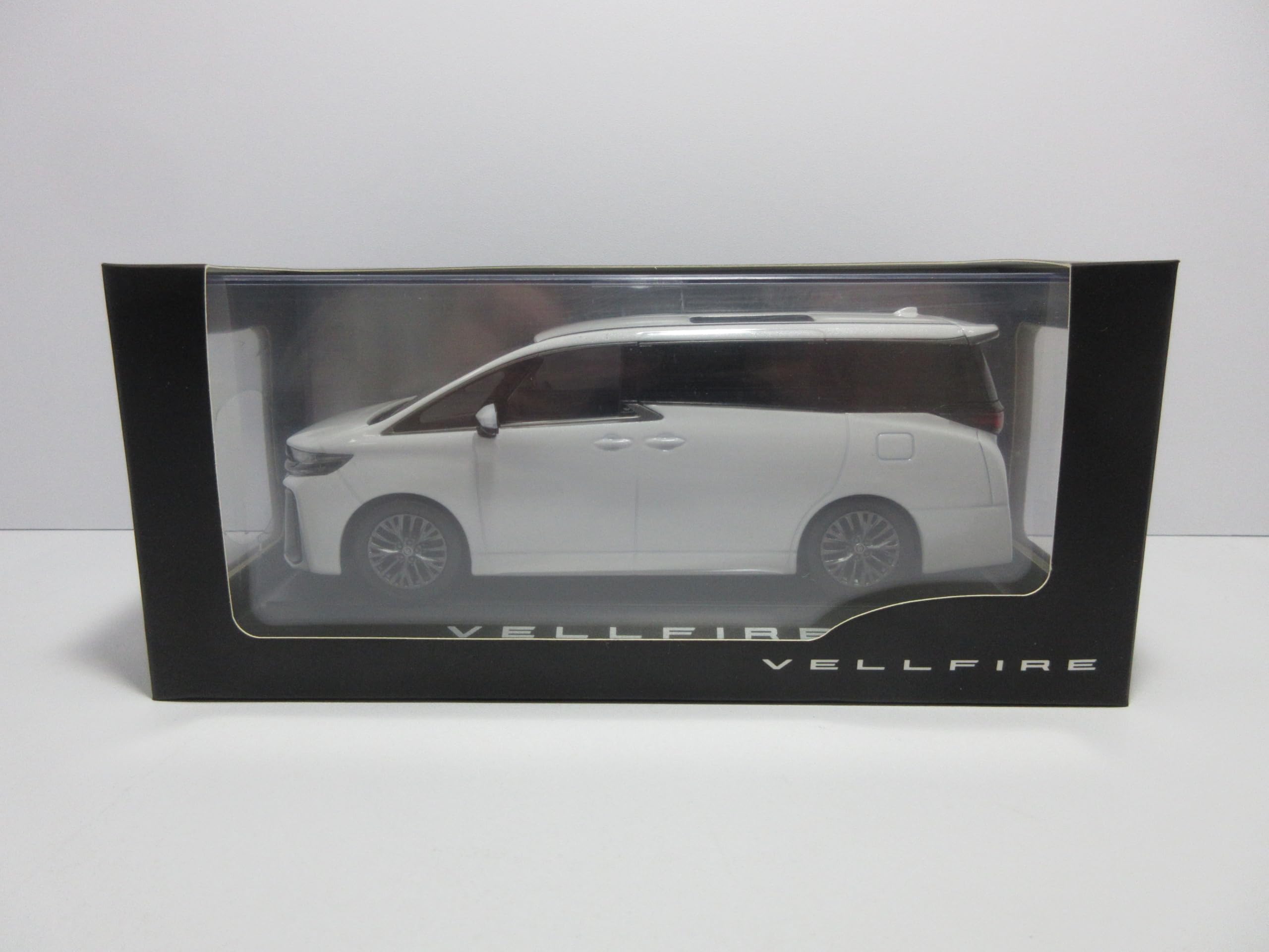 Amazon.co.jp: 1/30 3代目ヴェルファイア VELLFIRE プラチナホワイト